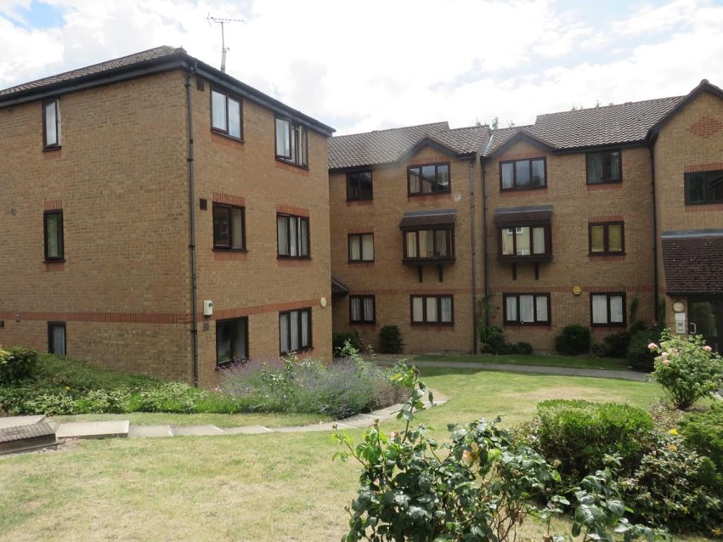 Main image of property: Wingrove Drive, Purfleet, Essex, RM19