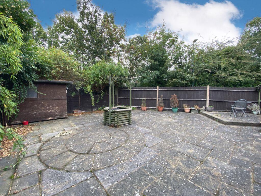 Apartment in London, Upper Belvedere - View 2