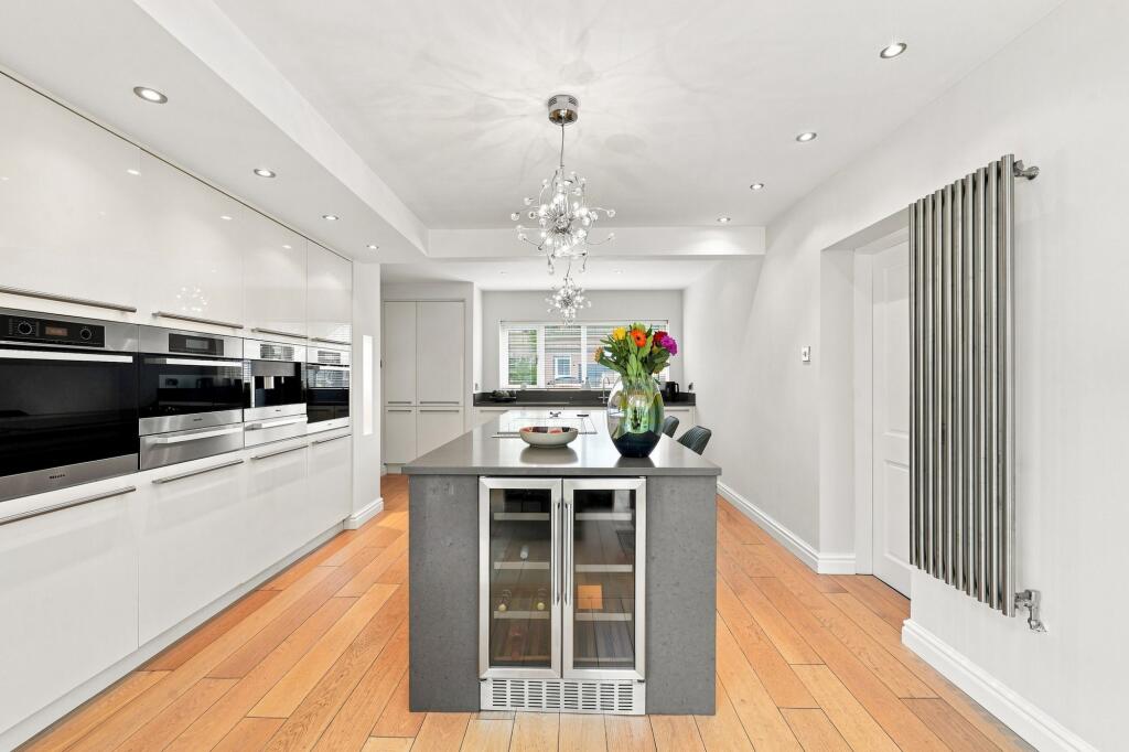 House in Stockport, Greater Manchester - View 5