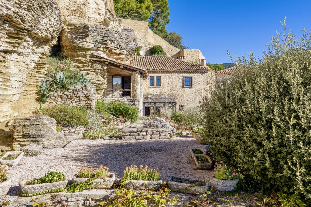 Main image of property: Provence-Alps-Cote d`Azur, Vaucluse, Saumane-de-Vaucluse