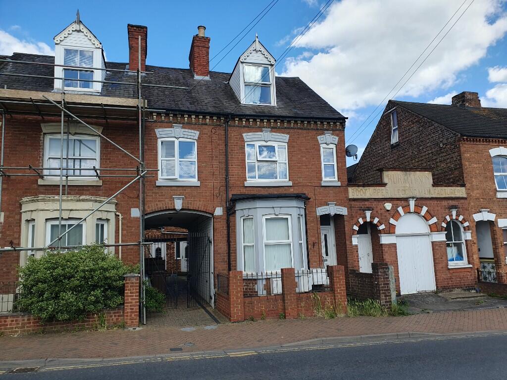 Main image of property: 12 Victoria Road, Wellingborough NN8 1HN