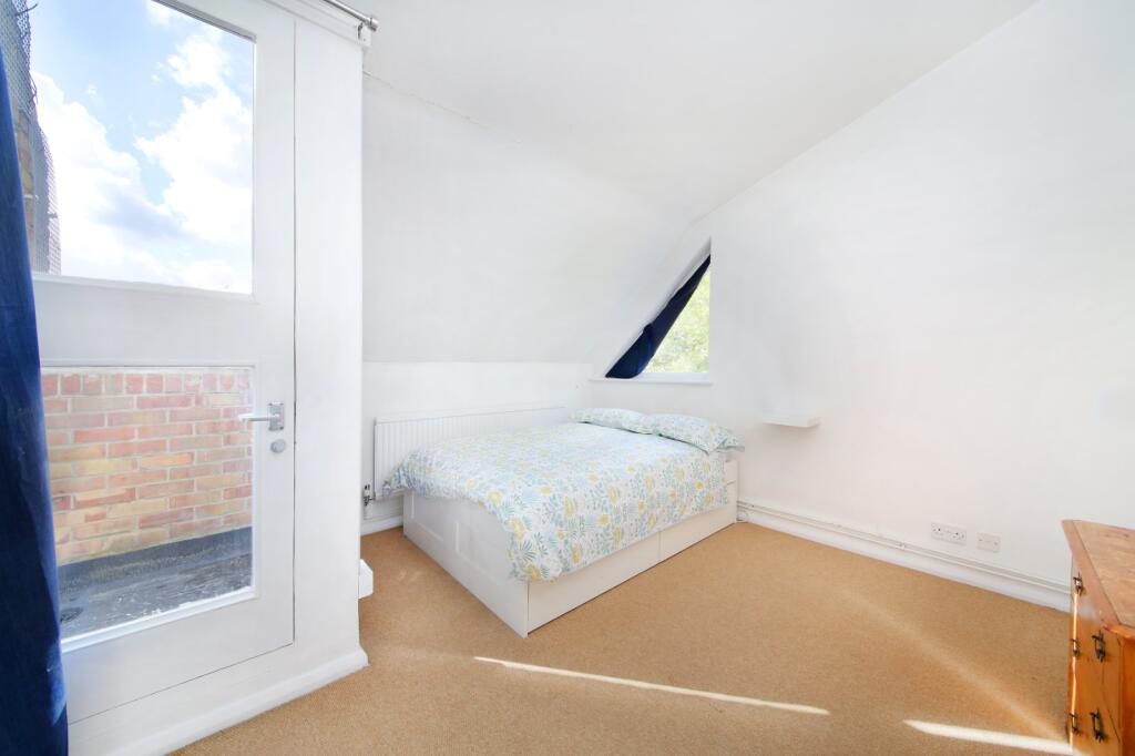 Apartment in London - View 3