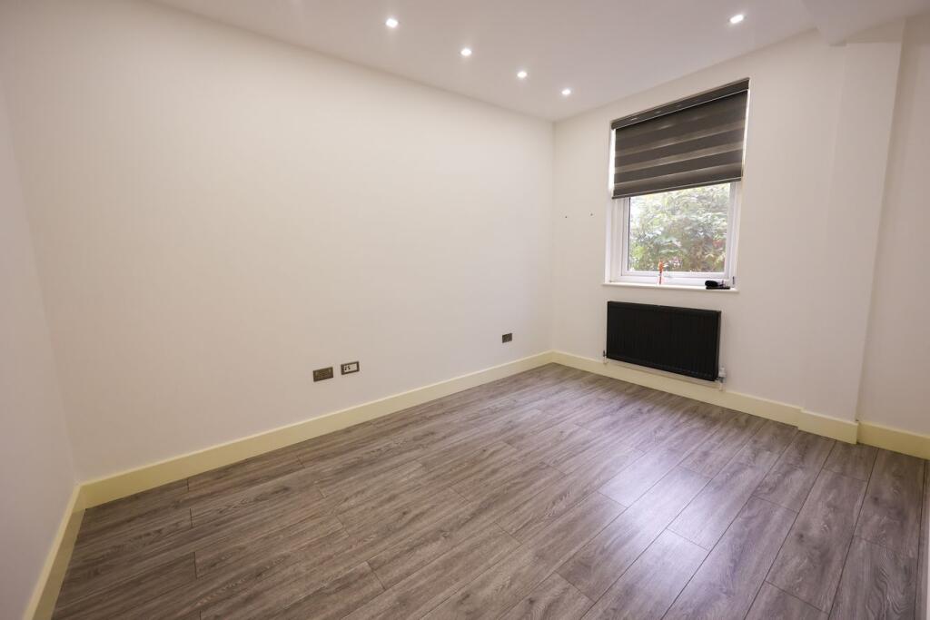 Apartment in Plymouth - More