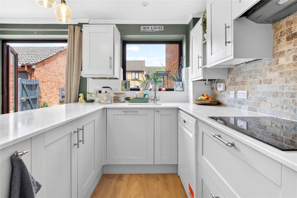 House in Winkfield, Bracknell Forest - View 4