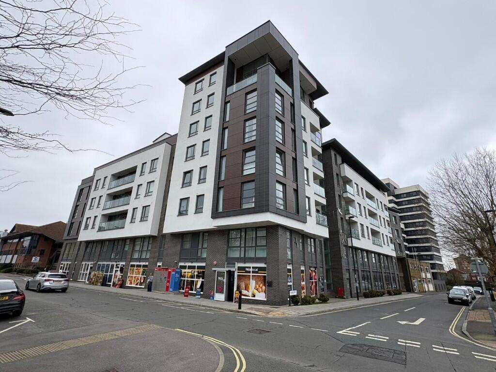 Main image of property: College Street, Southampton, Hampshire, SO14