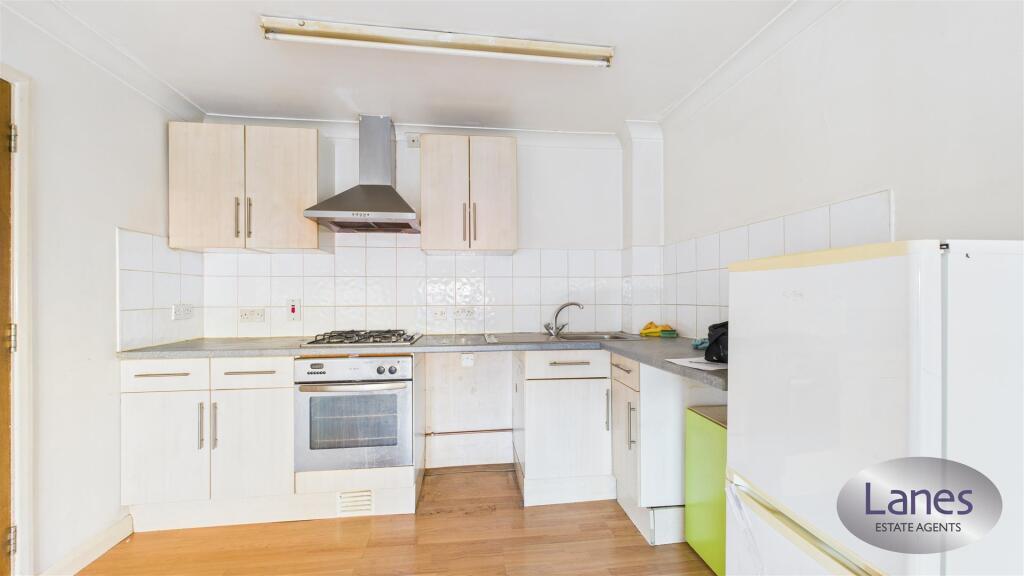 Hobbs Close, Cheshunt photo 3