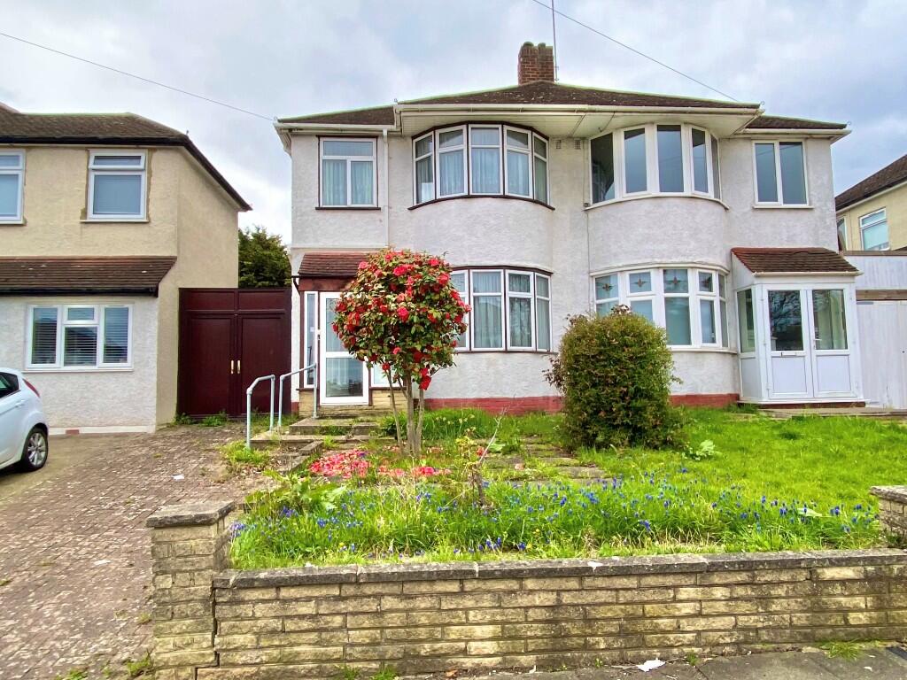 Main image of property: Gallants Farm Road, East Barnet, EN4