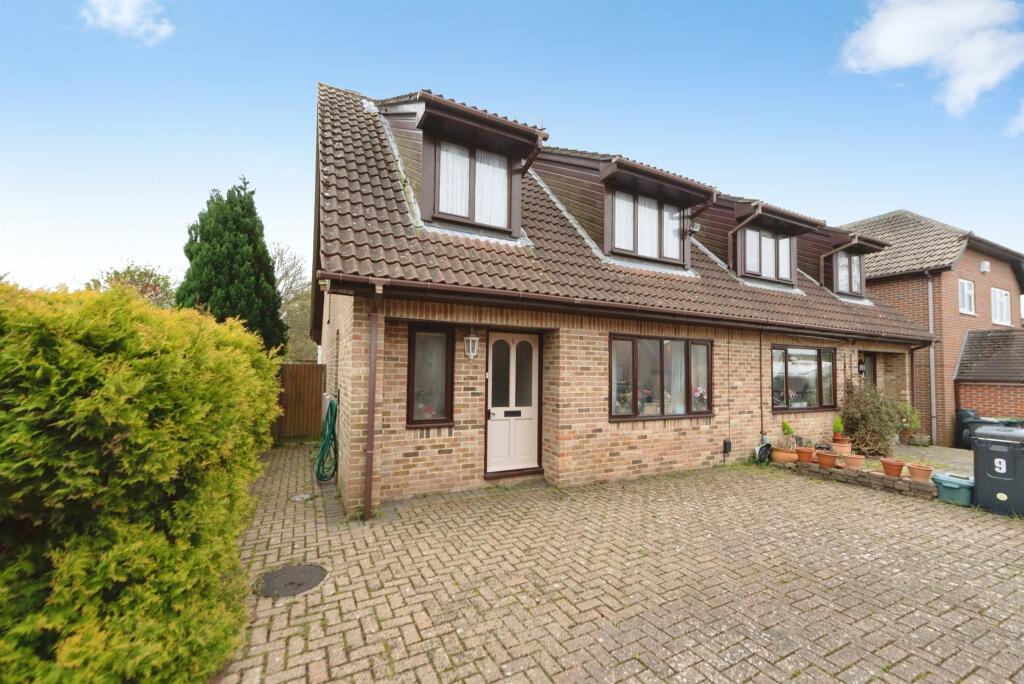 Main image of property: Hartwood Gardens, Waterlooville