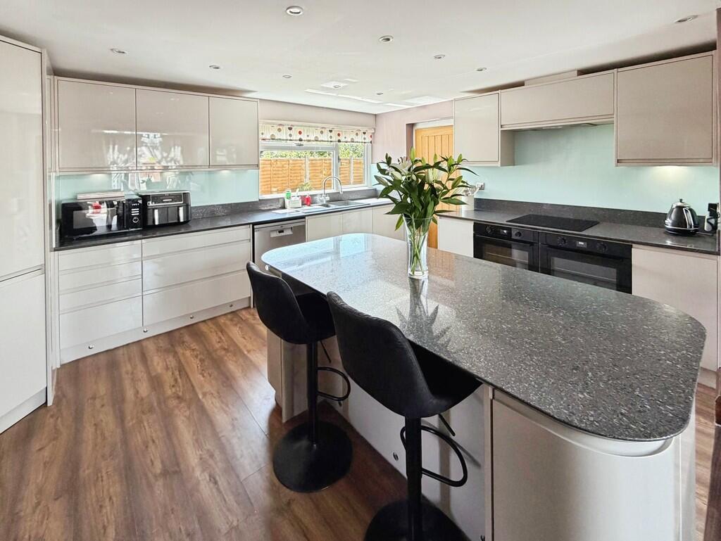 House in Westbury, Leigh Park - View 5