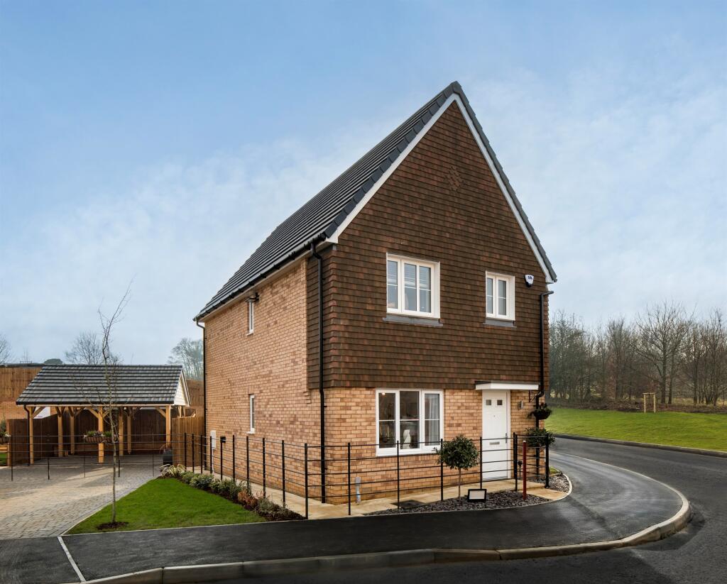 3-bed detached on Chestnut Grove, Borden, Sittingbourne, £430,000