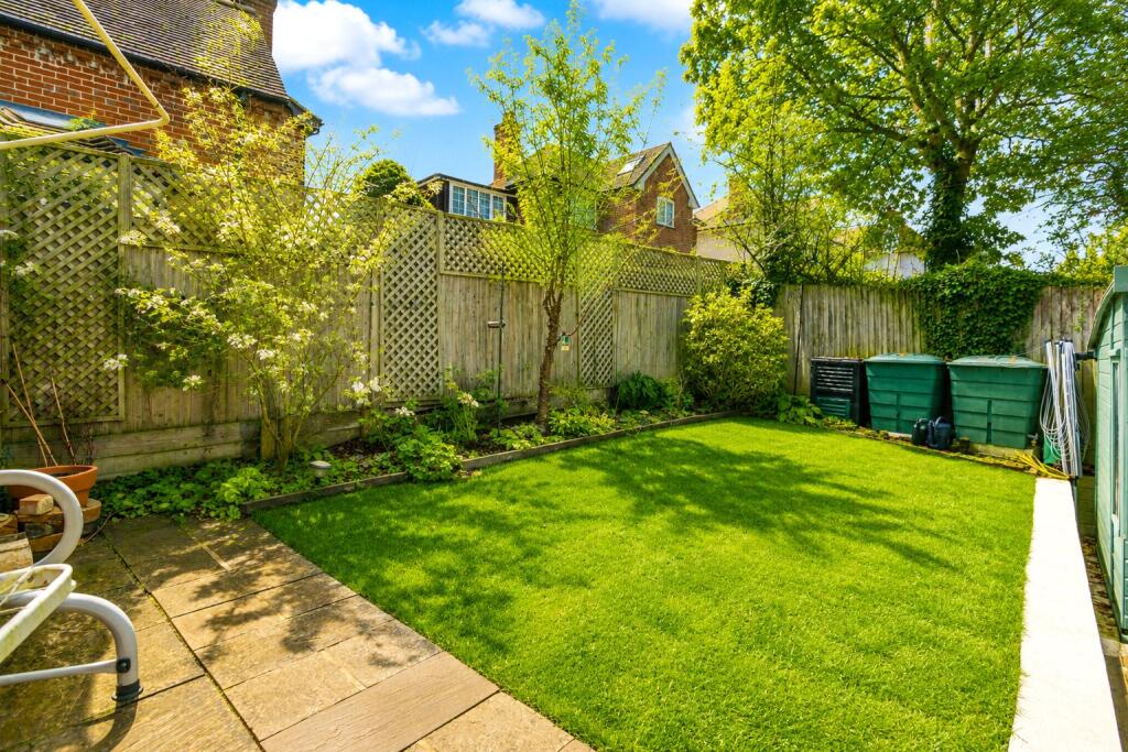 Andover Road, Newbury, Berkshire, RG14 photo 4