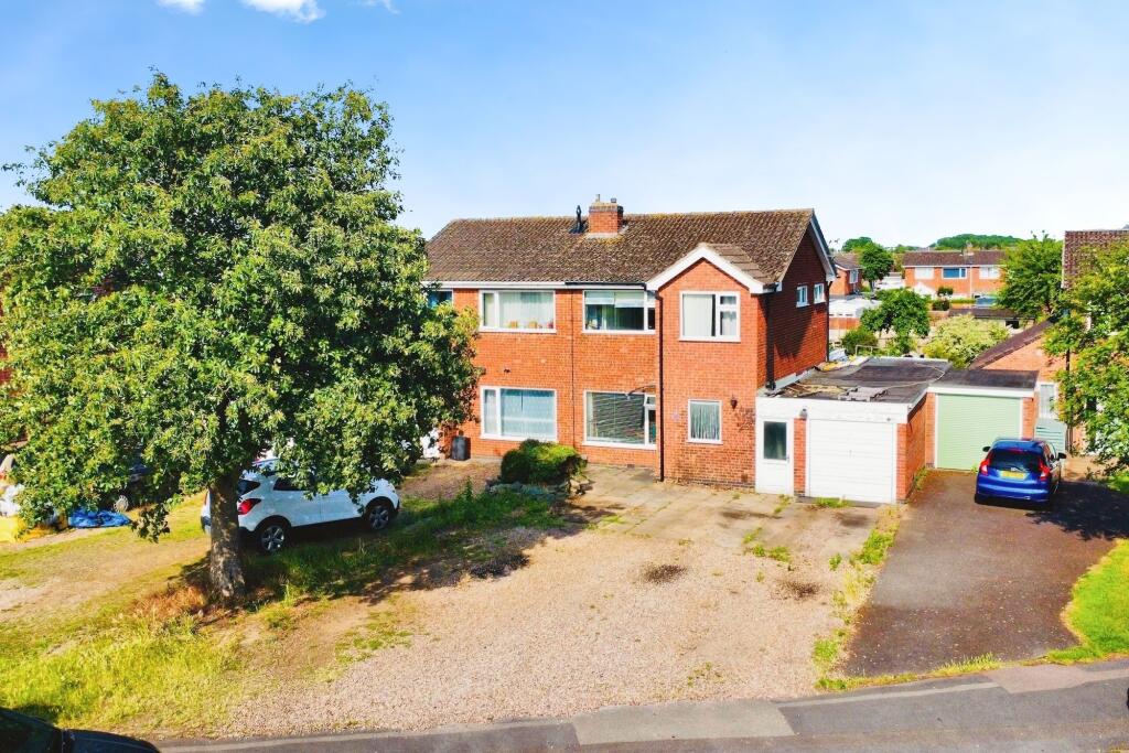 3-bed semi-detached on Long Furrow, East Goscote, LE7, £269,950