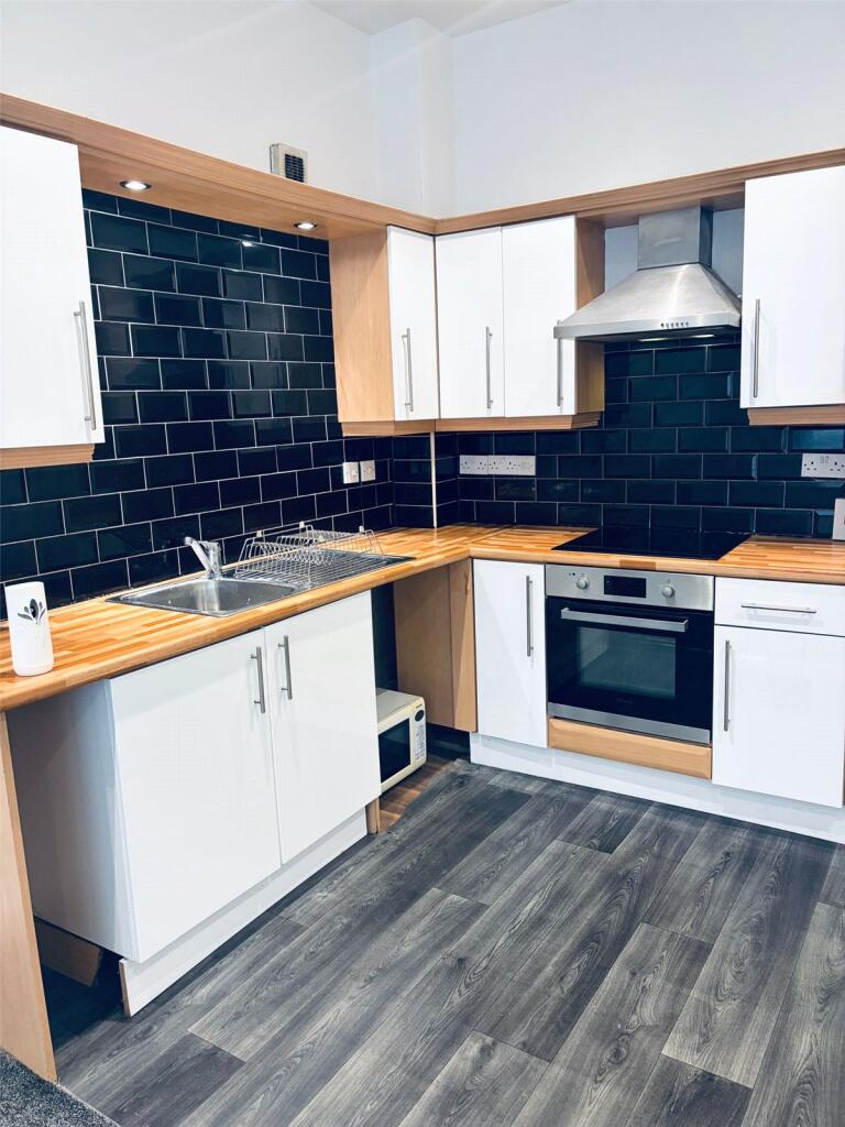 Apartment in Liverpool - View 2