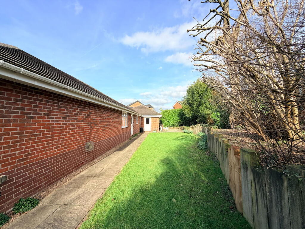 Additional image 10 of Rowbrook Close, Majors Green, Shirley, Solihull, B90 1EJ