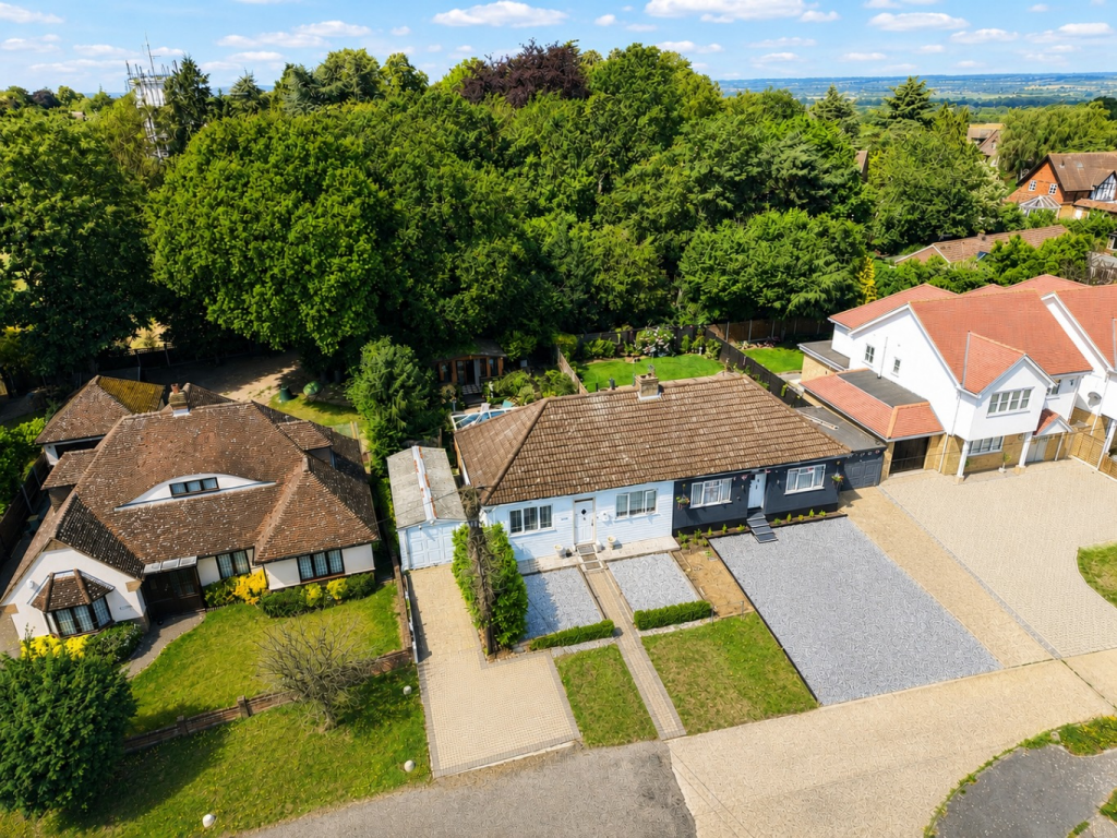 Main image of property: Woodside Road, Hockley, Essex, SS5 4RU