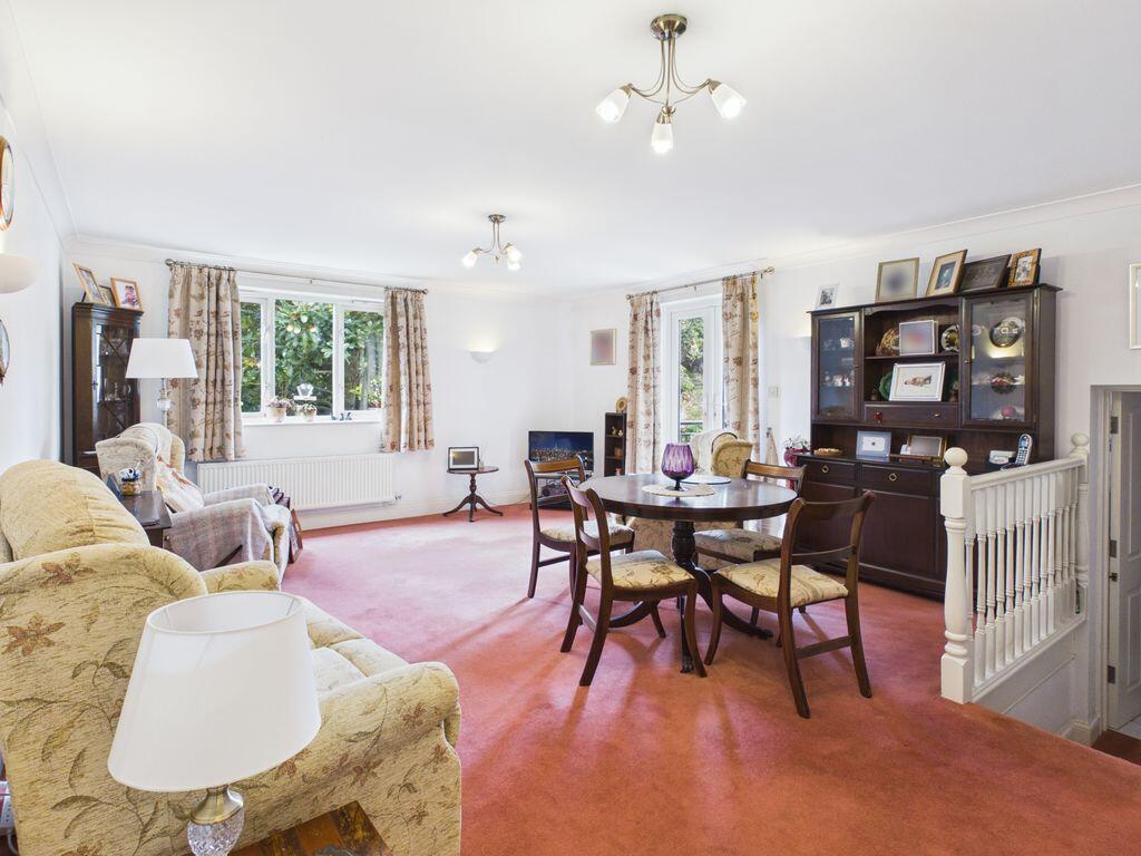 Apartment in Tonbridge and Malling, Brook Street