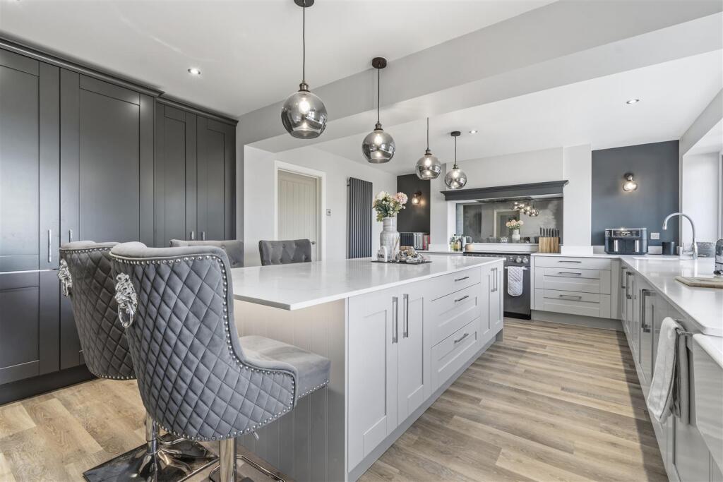 House in Lichfield, Shenstone - View 3