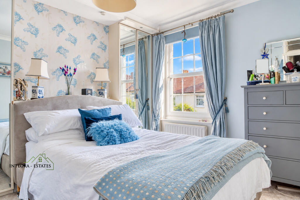 House in London - View 3