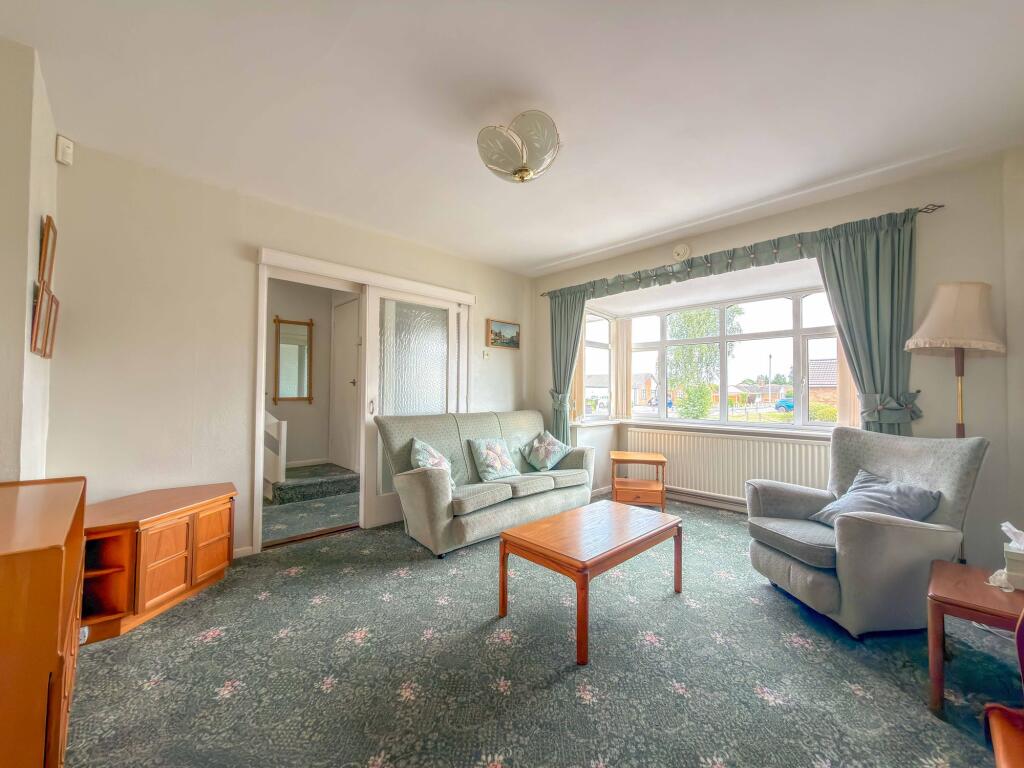 Peake Avenue, Nuneaton, CV11 photo 4