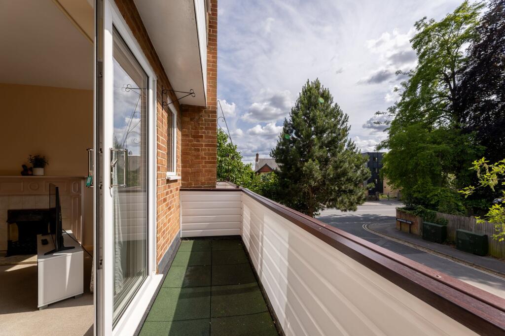 4-bed terraced on Horwood Close, Headington, OX3, £525,000