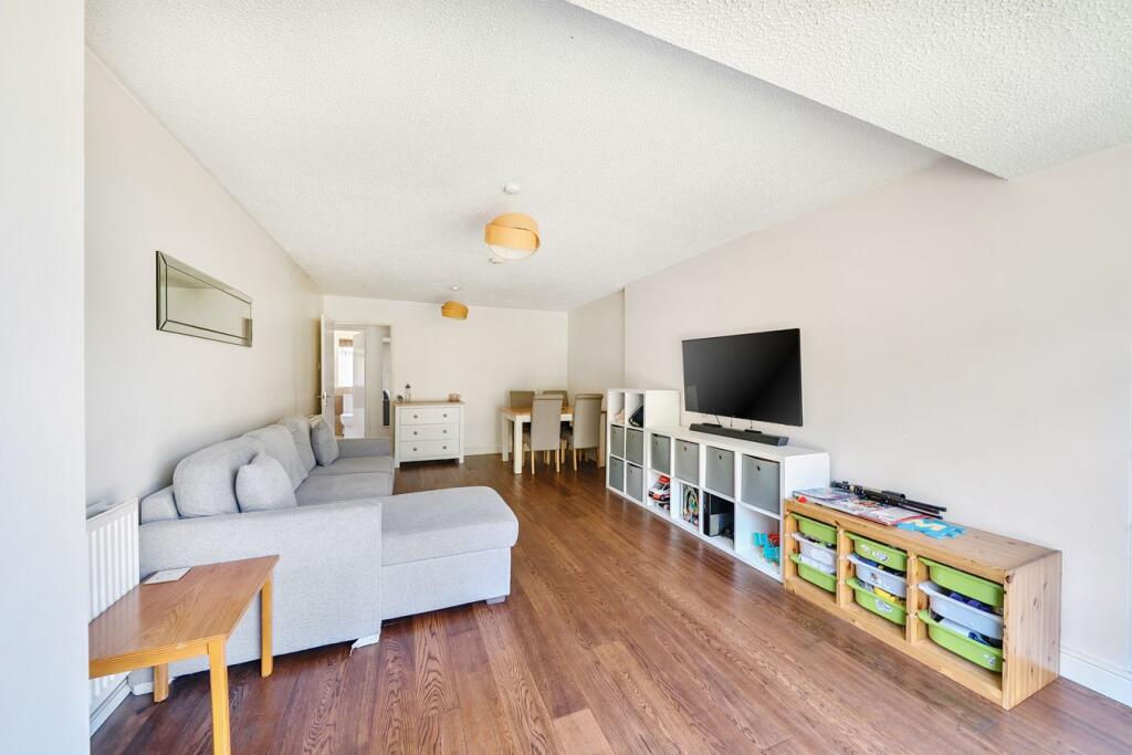 Apartment in Flitwick, Central Bedfordshire - View 5