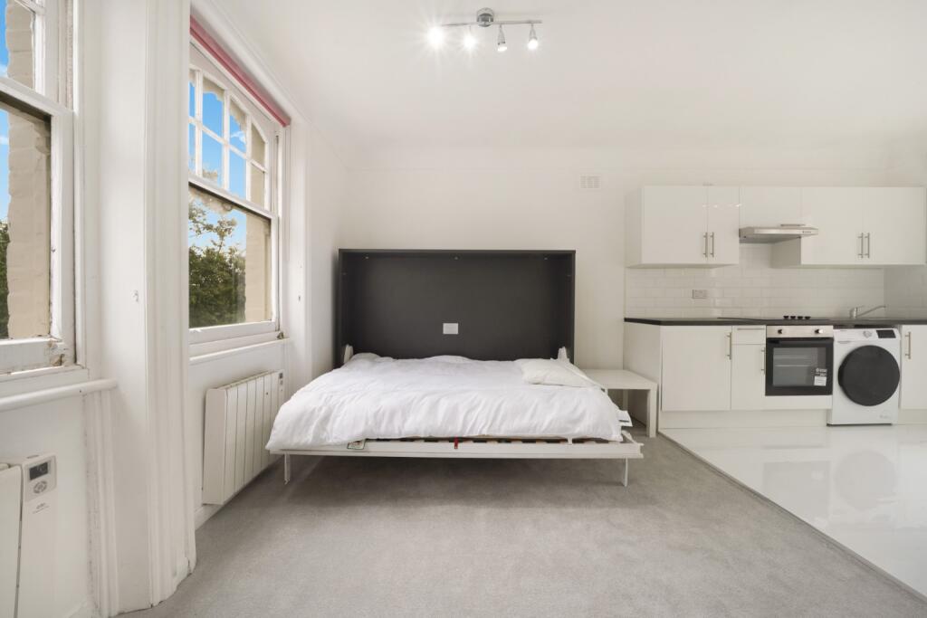 Apartment in London - View 2