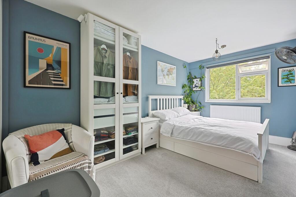 Apartment in London - View 5