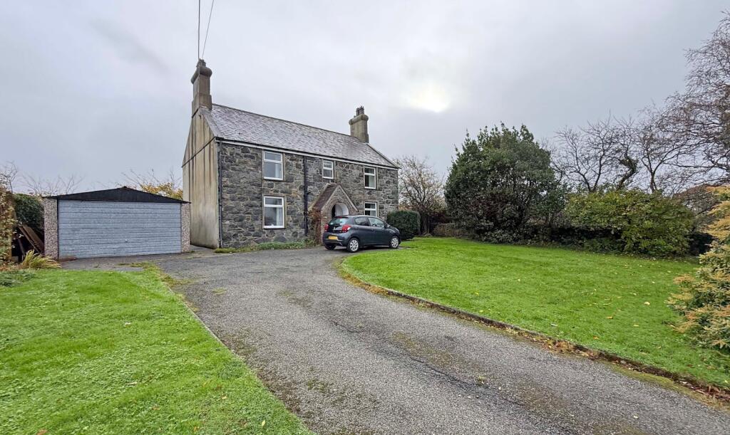 Bontnewydd, Caernarfon, Gwynedd, LL55 photo 2