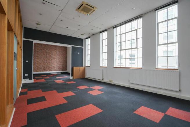 Tavistock St & Claren St - Upstairs office space-11.jpg
