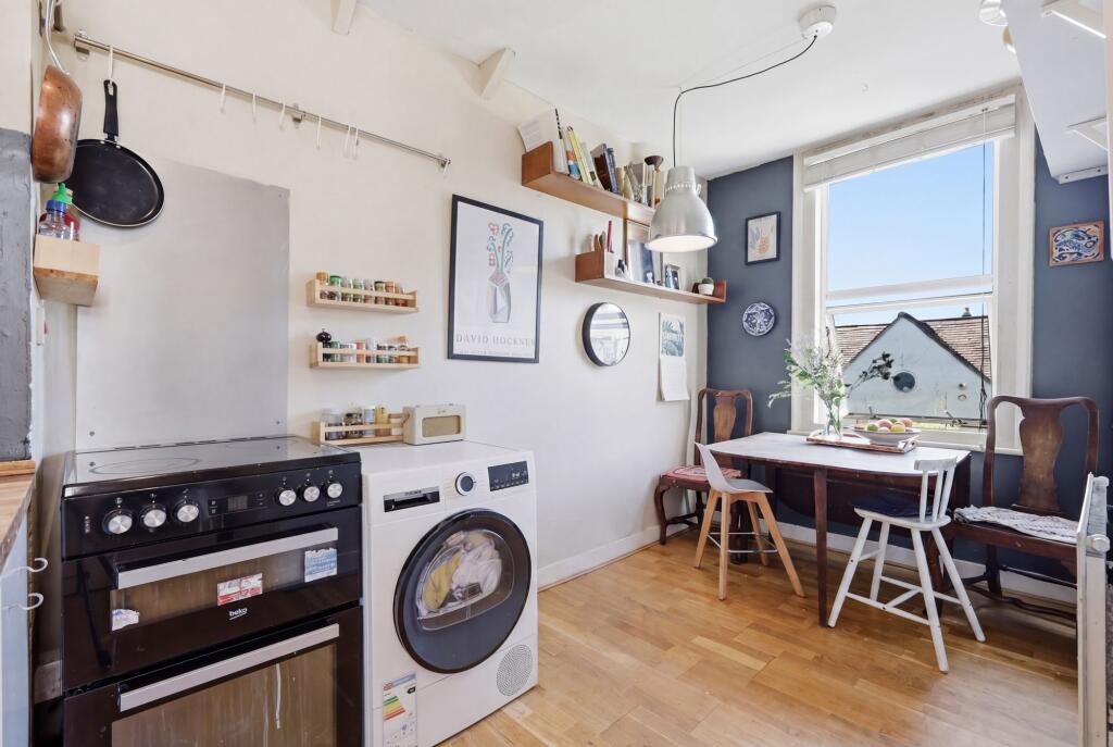 Apartment in London, Leyton - View 4