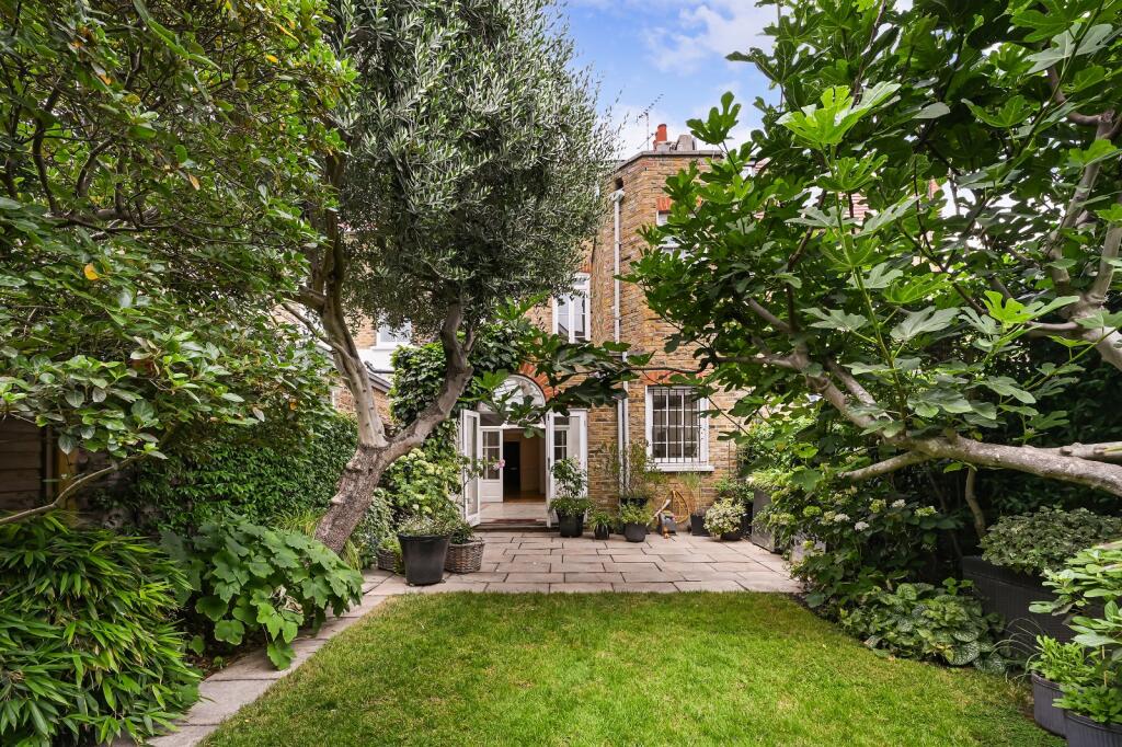 Main image of property: Hurlingham Road, Fulham, London, SW6