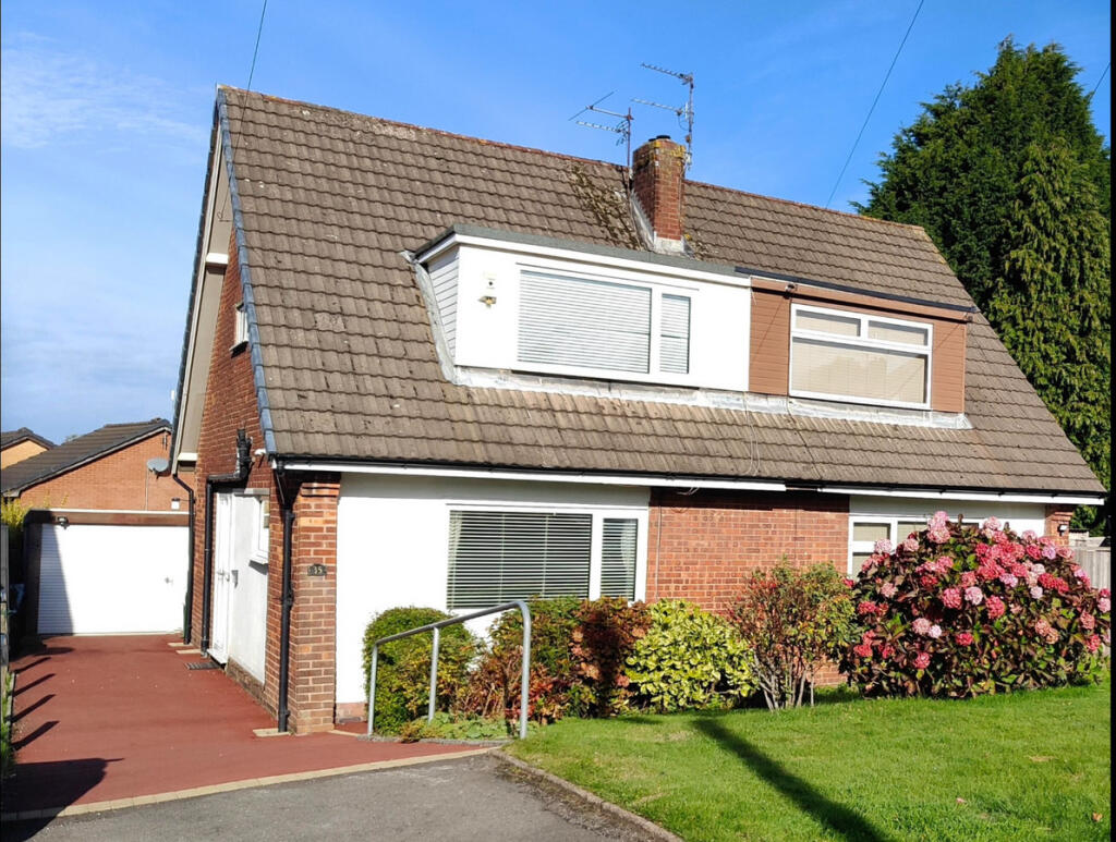 3-bed semi-detached on Cambridge Drive, Blackburn, BB1, £170,000