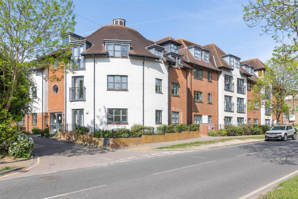 Main image of property: Dunkerley Court, Birds Hill, Letchworth Garden City SG6 1FE