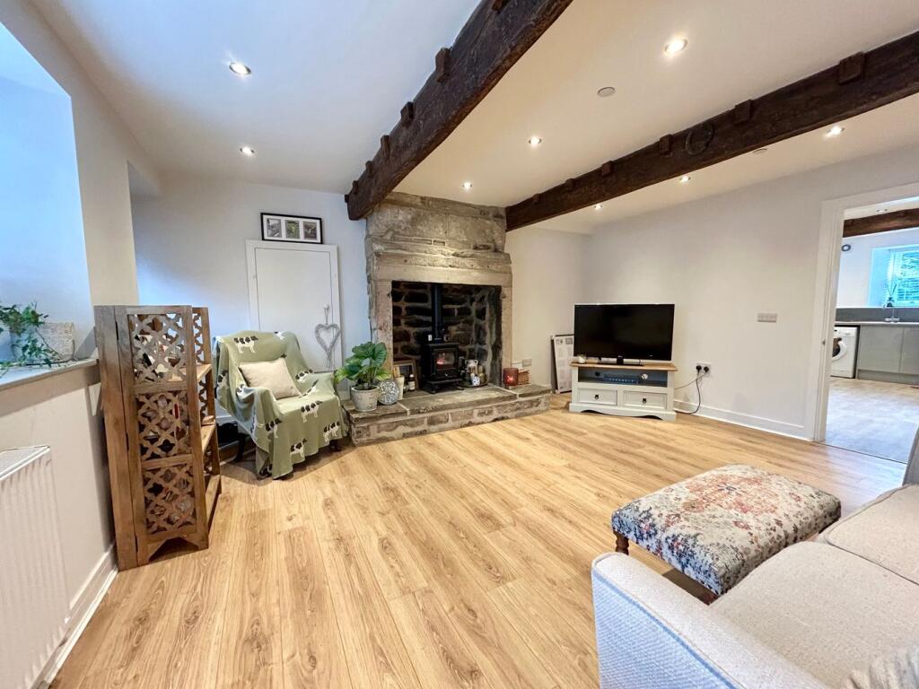 House in Bradford, Cullingworth - View 2