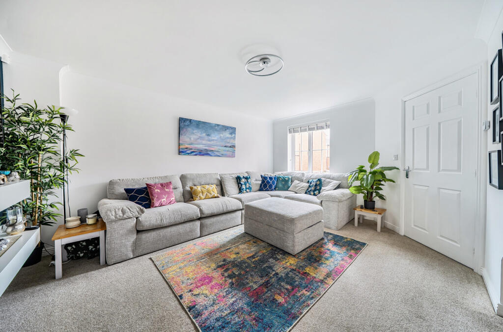 Arlington Road, Walton Cardiff, Tewkesbury - View 2