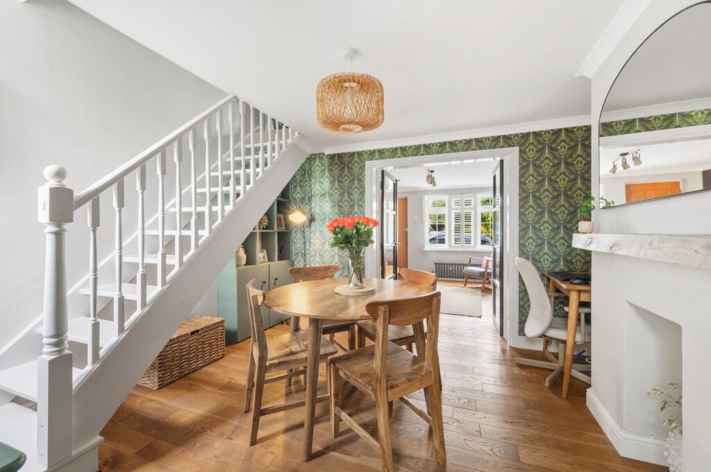 Thistlecroft Road, Hersham, KT12 – pohled 6