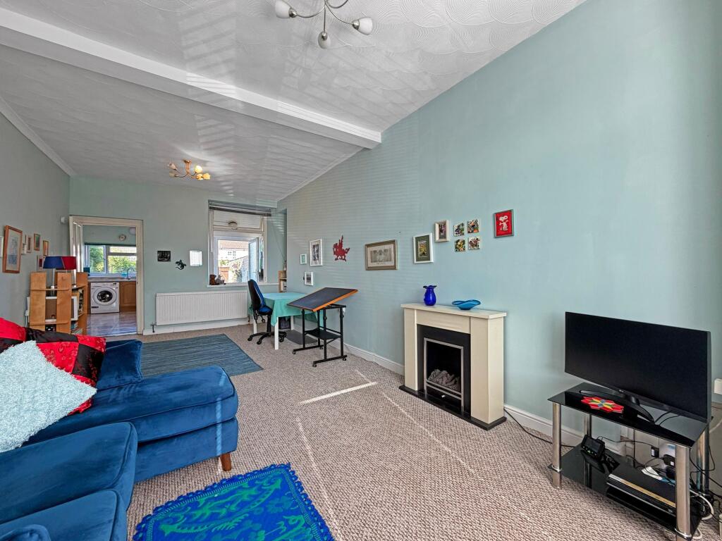 House in Trethomas, Bedwas, Trethomas and Machen - View 4