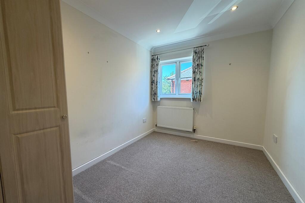 Apartment in Southampton - More