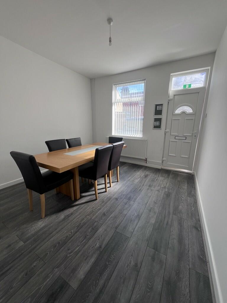 137 Richmond Street photo 4