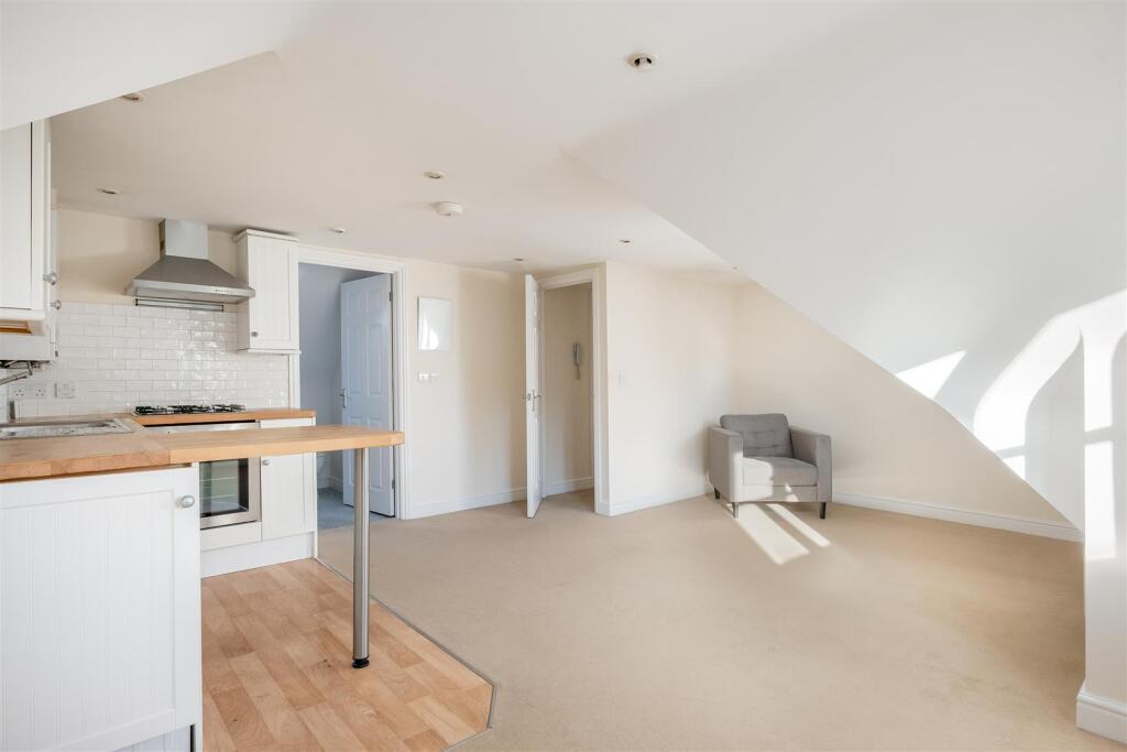 Albion Street, Chipping Norton - View 4