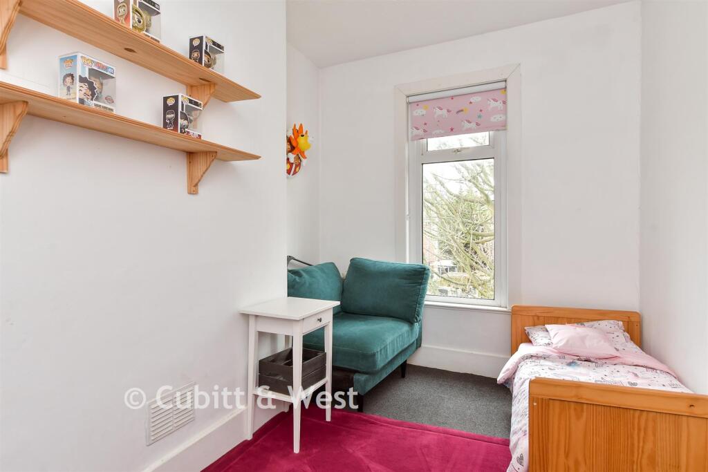 Apartment in Brighton - View 5