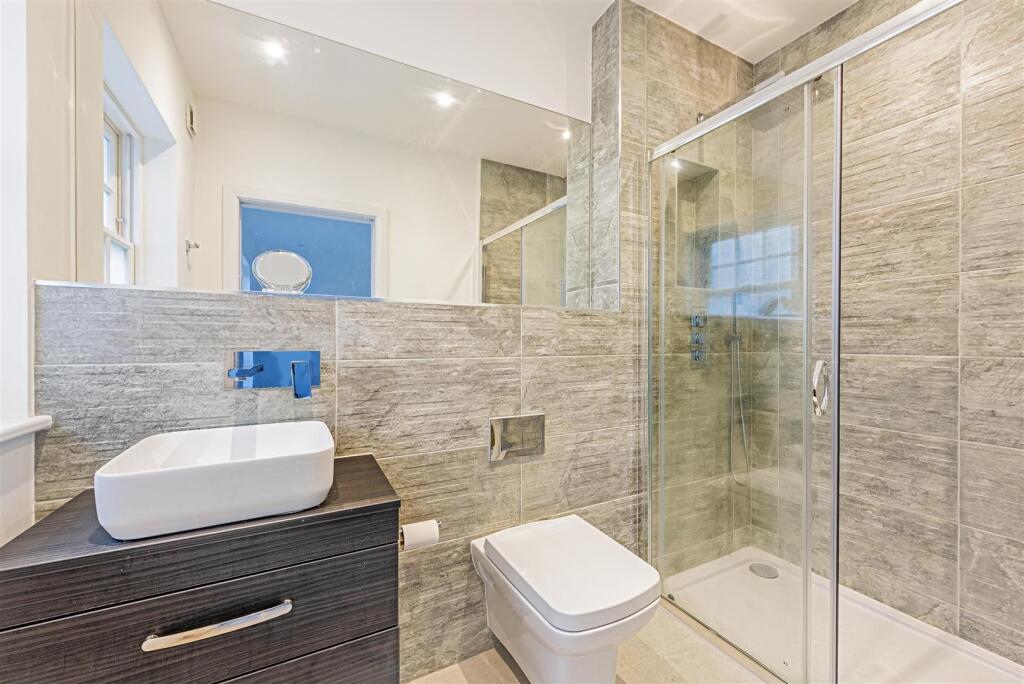 Apartment in Twickenham - More