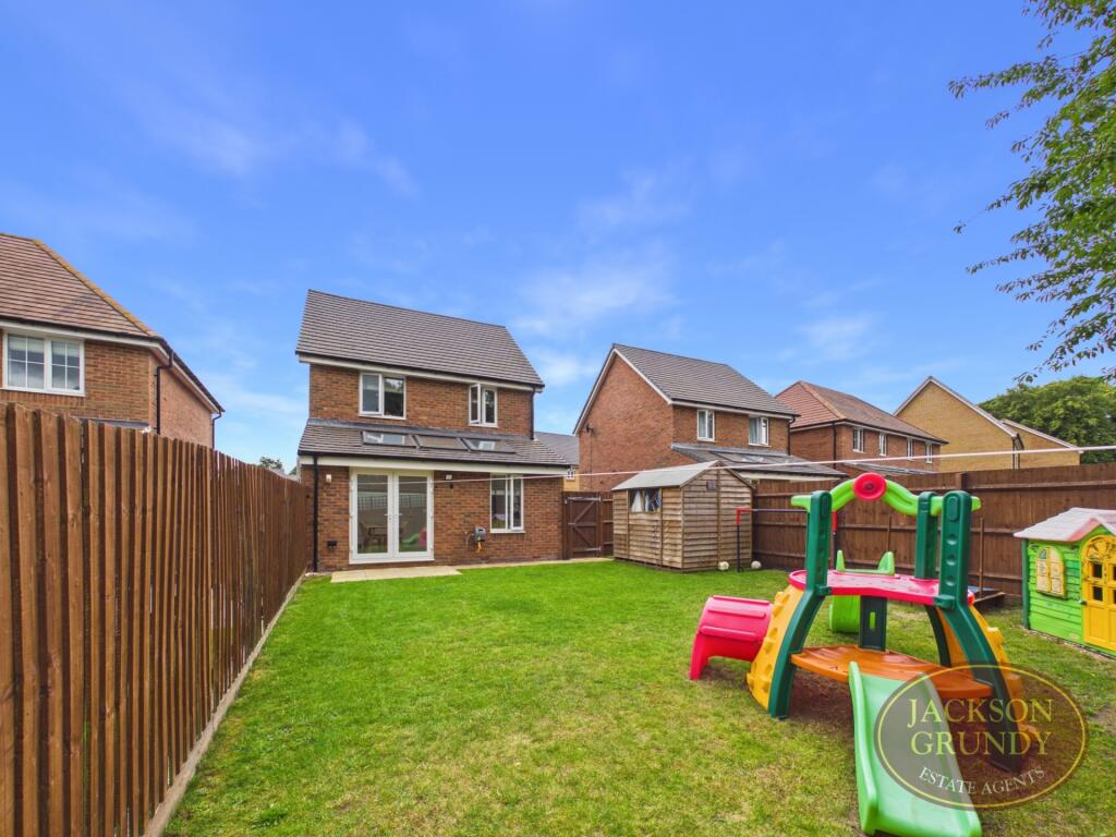 House in Northampton, West Northamptonshire - View 2