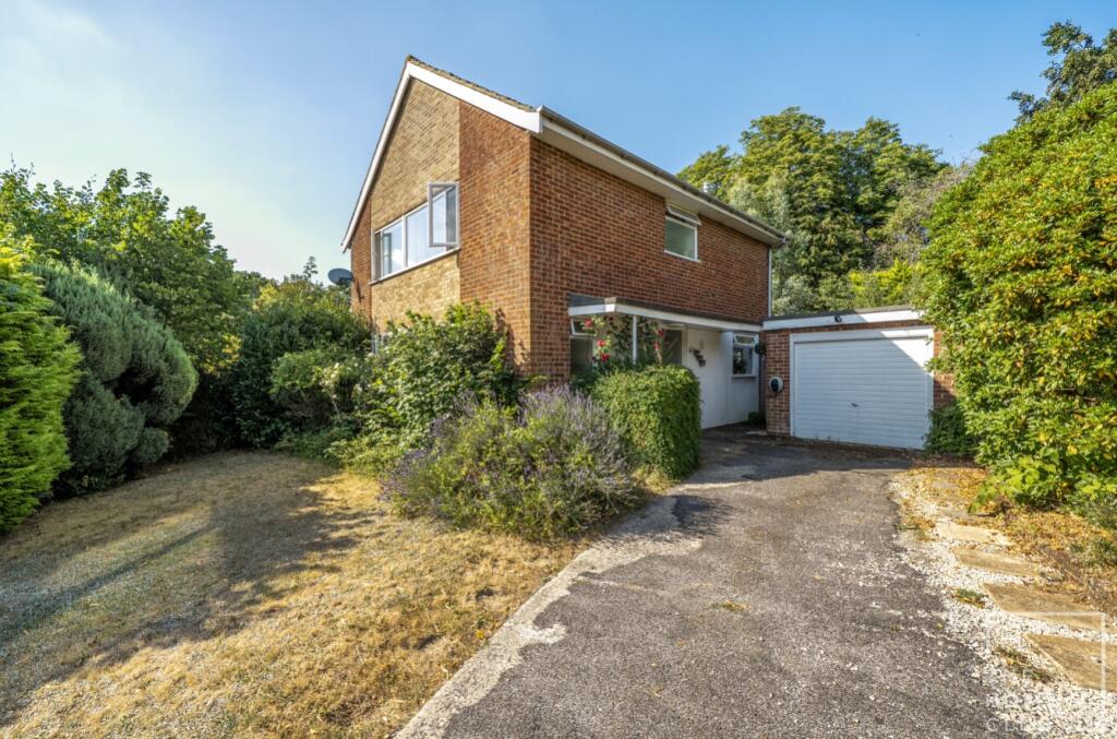 Main image of property: Kingswood Close, Guildford, Surrey, GU1