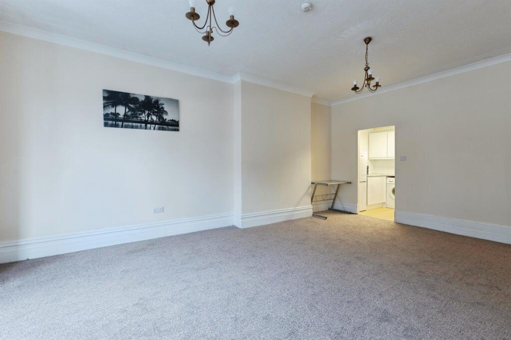 Apartment in Bournemouth - More