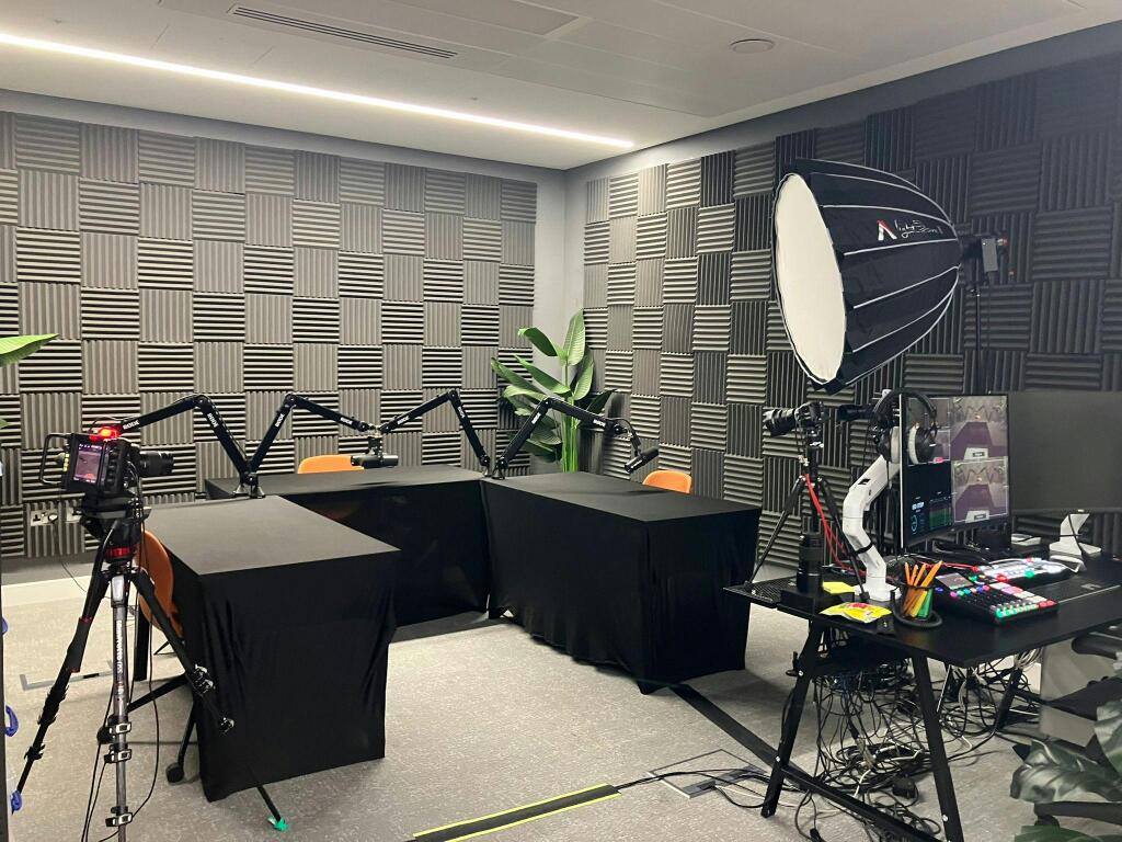 Photo 3- Podcast Studio_sophie.watts_savills.com.jpeg