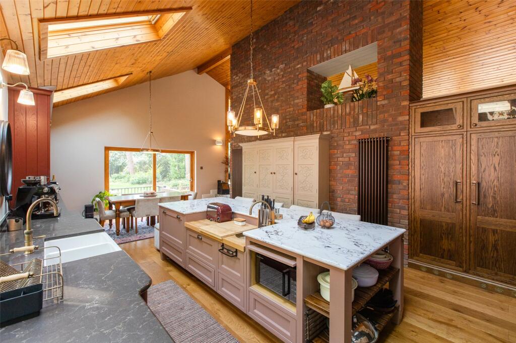 Dawstone Road, Heswall, Wirral, CH60 photo 4