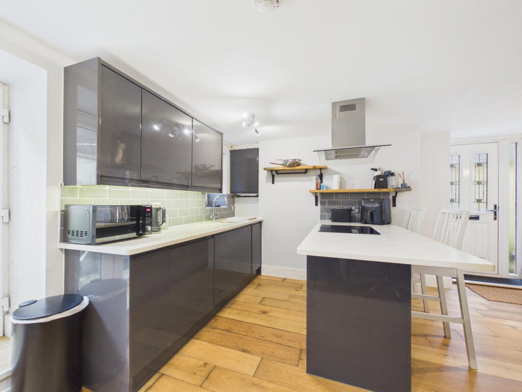 Hill Avenue, Victoria Park, BS3 photo 3