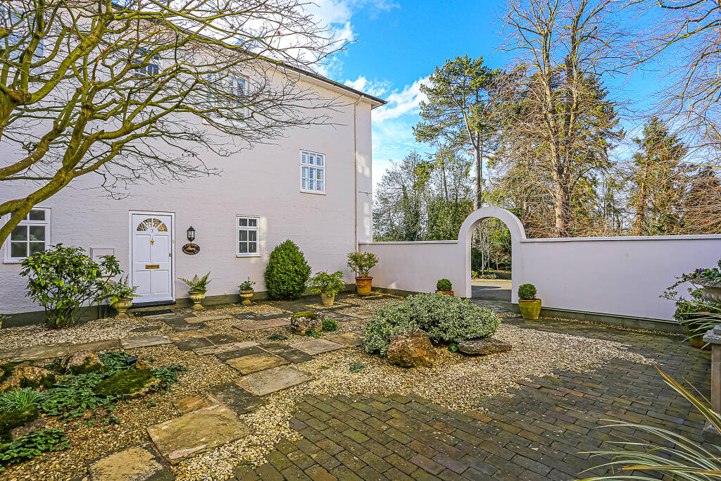 Main image of property: The Mews, Berkswell Hall, Meriden Road, Berkswell