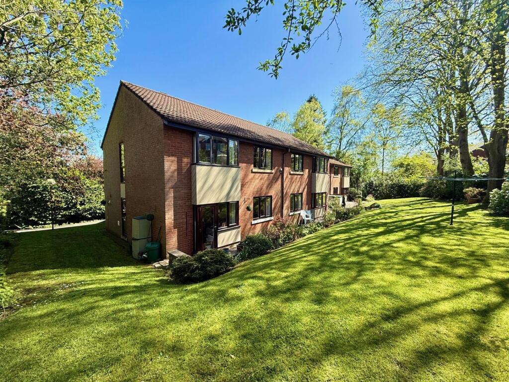 Main image of property: Buxton Road, Disley, Stockport
